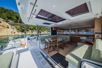 Yachtcharter BaliCatsmartOW 31cab 9