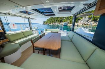 Yachtcharter BaliCatsmartOW 31cab 11