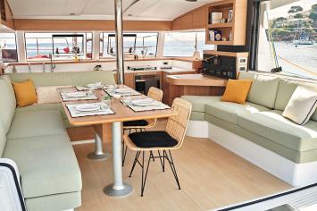 Yachtcharter BaliCatsmartOW 31cab 12