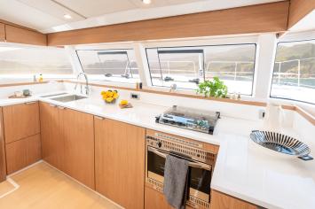 Yachtcharter BaliCatsmartOW 31cab 13