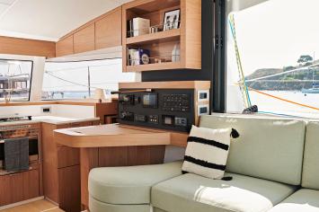 Yachtcharter BaliCatsmartOW 31cab 15