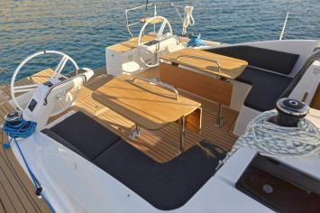 Yachtcharter ElanImpression45 First 37