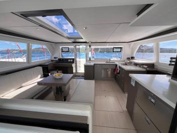 Yachtcharter Leopard45 Chrispy 2 8
