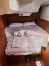 Yachtcharter Oceanis38 Monica 7