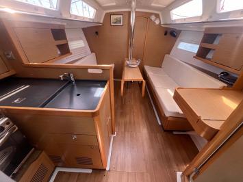 Yachtcharter SunOdyssey319 Lazzarone 2