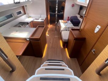 Yachtcharter SunOdyssey440 Cicerenella 1