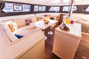 Yachtcharter Dufour48Catamaran 5