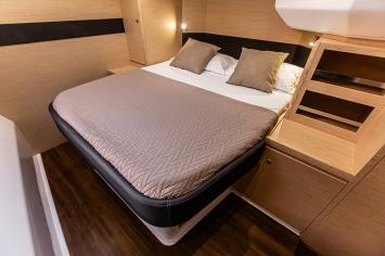 Yachtcharter Dufour48Catamaran 8