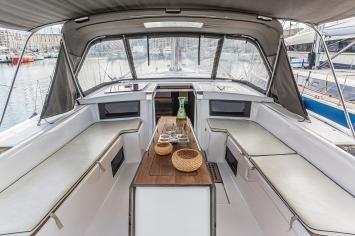 Yachtcharter Dufour530 51cab 3
