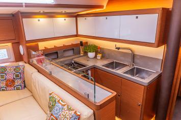 Yachtcharter Dufour530 51cab 7