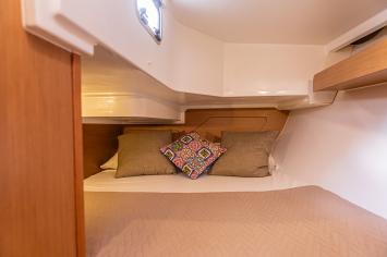 Yachtcharter SunOdyssey319 5