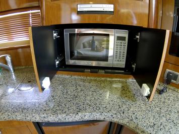 Yachtcharter SeaRay455Sundancer 13