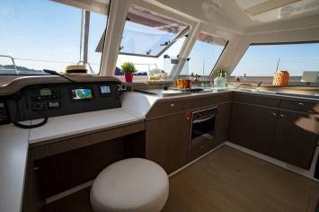 Yachtcharter BaliCatspace 8