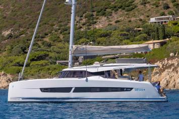 Yachtcharter FountainePajotNew44Quatour 4cab