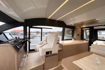 Yachtcharter SealineF430 7