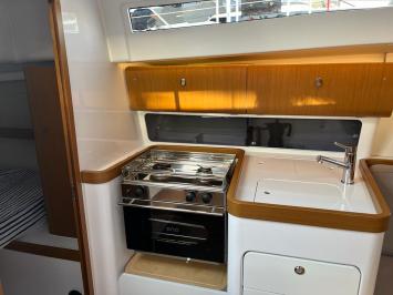 Yachtcharter First36 Ultra First 10