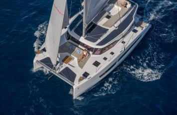 Yachtcharter FountainePajotNew44Quatour 42cab