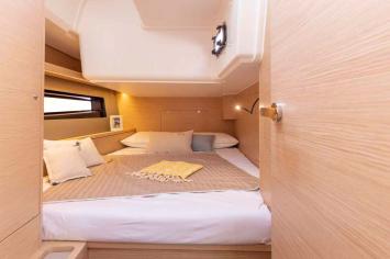 Yachtcharter Dufour41Performance 3cab 6