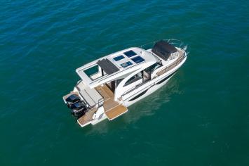 Yachtcharter Antares11 4