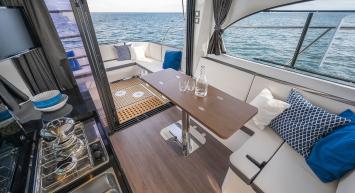 Yachtcharter Antares11 8