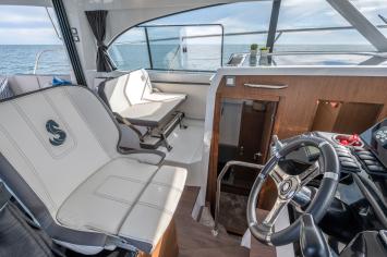 Yachtcharter Antares11 9