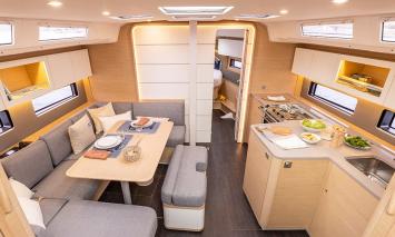 Yachtcharter Dufour41 Callipigia 4