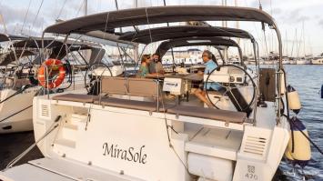 Yachtcharter Dufour470 Mirasole 1