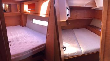 Yachtcharter Dufour470 Mirasole 7