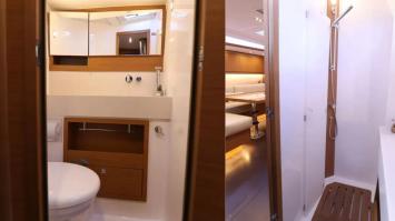 Yachtcharter Dufour470 Mirasole 8