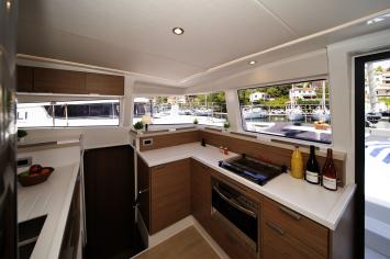 Yachtcharter Bali4 First Feeling 13