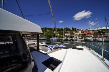 Yachtcharter Bali4 First Spark 7