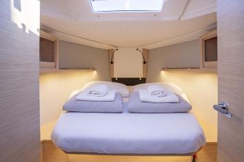 Yachtcharter Dufour37 First Laugh 11