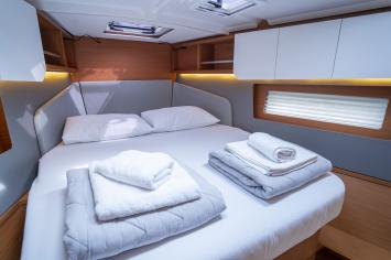 Yachtcharter Dufour41 First Song 11