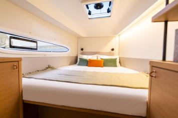 Yachtcharter Excess13 42cab 4