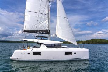 Yachtcharter Lagoon42 First Adventure