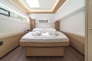 Yachtcharter Lagoon46 First Care 14