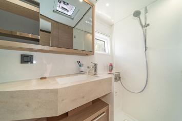 Yachtcharter Lagoon46 First Care 15