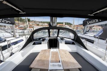 Yachtcharter Oceanis37 First Dream 8