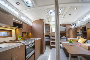 Yachtcharter Oceanis37 First Dream 14