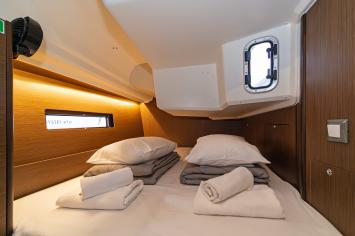 Yachtcharter Oceanis40 First Passion 14