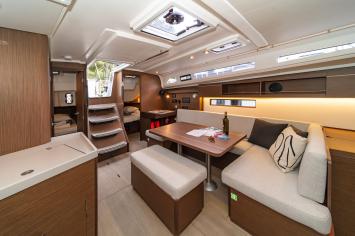 Yachtcharter Oceanis40 First Touch 9