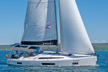 Yachtcharter Oceanis46 First Kiss 2