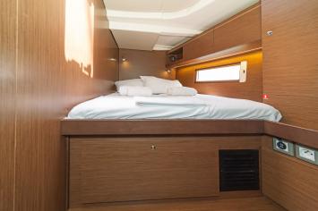 Yachtcharter Oceanis51 First Heartbeat 12