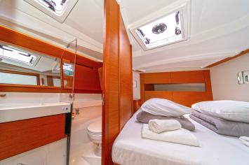 Yachtcharter SunOdyssey410 First Date 16