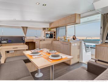 Yachtcharter Lagoon400S2 3