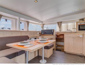 Yachtcharter Lagoon400S2 4