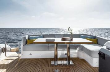 Yachtcharter Azimut53Fly 9