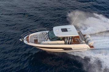 Yachtcharter CapCamarat12