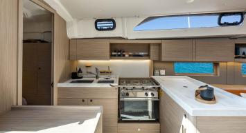 Yachtcharter Oceanis47 4cab 9