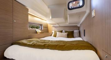 Yachtcharter Oceanis47 4cab 13